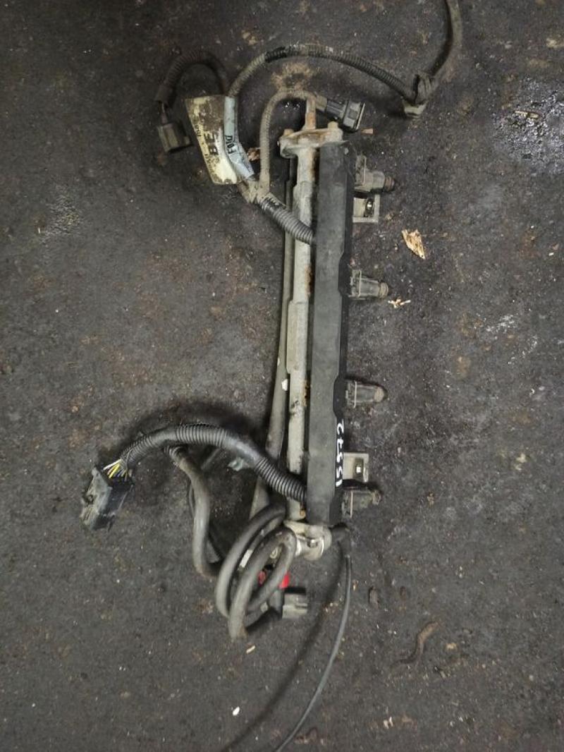 Топливная рейка (рампа) XS6U9D280AB FORD FOCUS 98- Топливная рейка (рампа) XS6U9D280AB FORD FOCUS 98-