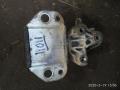 Опора двигателя 8200034225  RENAULT MEGANE 2 03-06